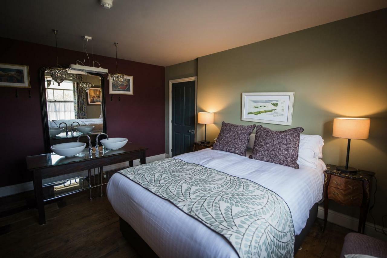 The Marquis Of Granby Hotel Alkham Екстериор снимка